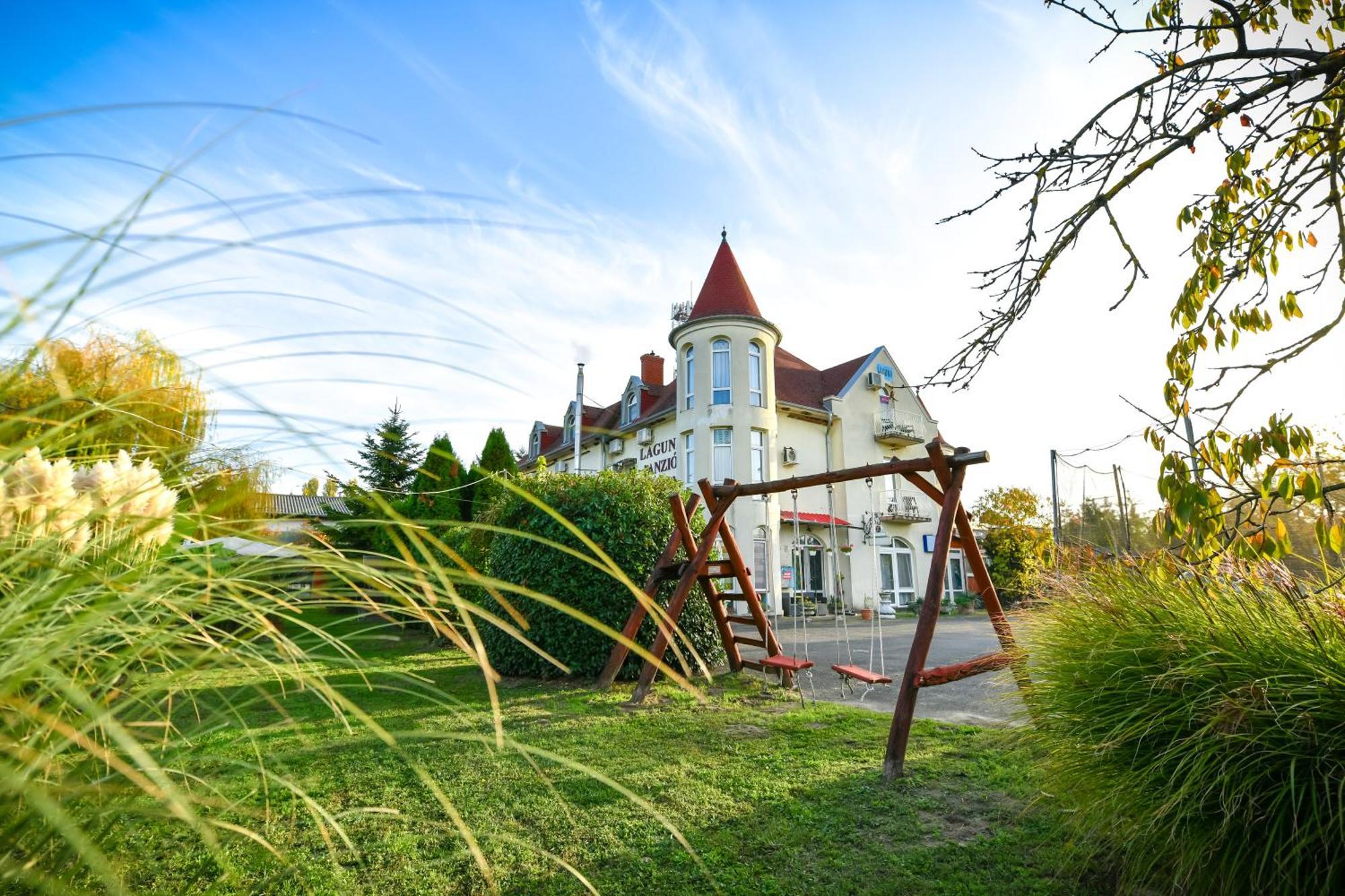 Hotel Laguna Panzio Szántód Exterior foto